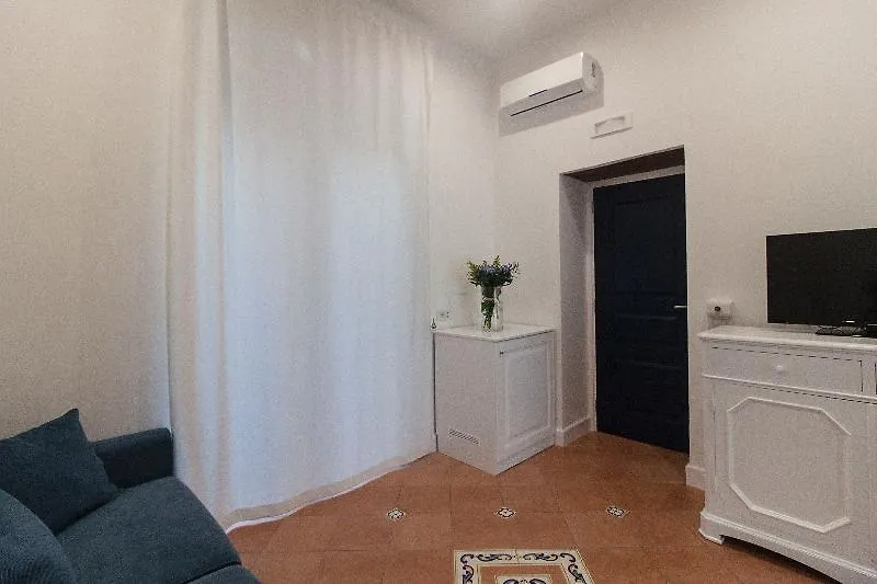 Eleonora Suites Napoli Hotel